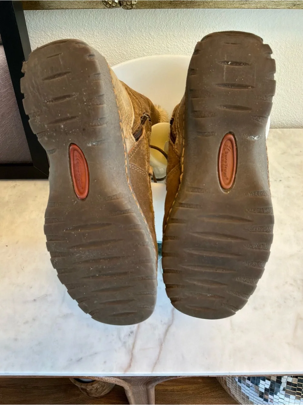 Women's Baretraps Suede Lace-Up Fur Trim Winter Boots Size8